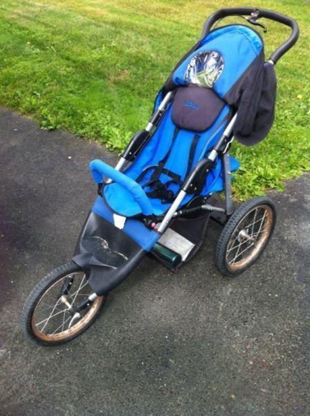 Safety 1st delux 3 wheel stroller