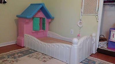Toddler princess bed