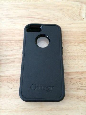 Otterbox Defender Series case for iPhone 5/5s/SE