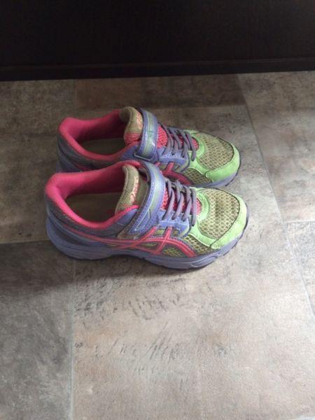 Size 1 girls Asics