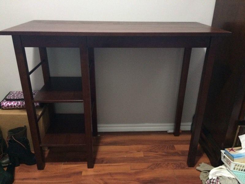 Wanted: Pub style table