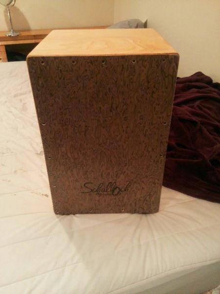 Schalloch Cajon