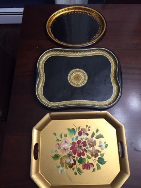 12 metal trays (most vintage)
