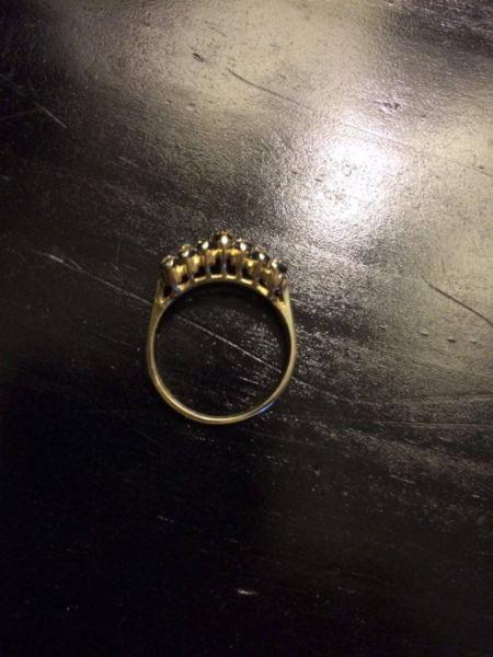 10K Gold Saphire ring