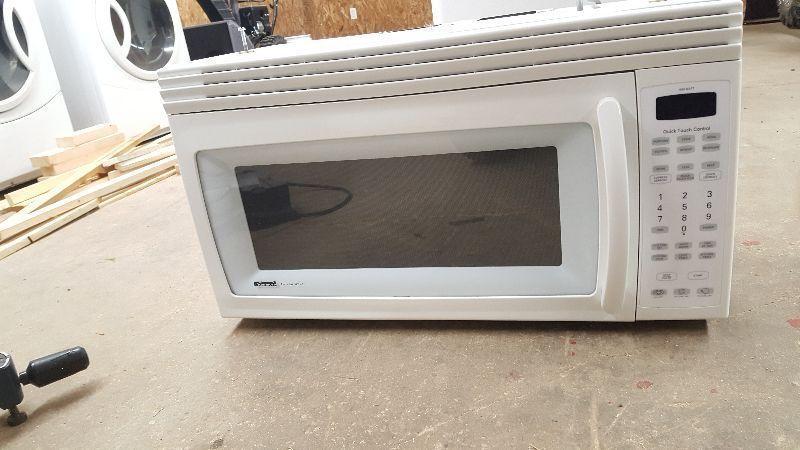 Kenmore 1000W Microwave