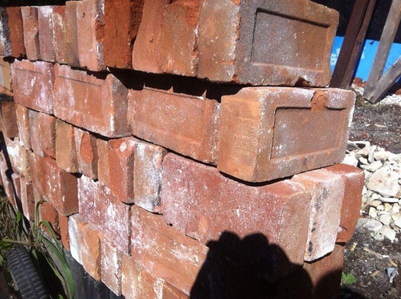 Wanted: Old clay baked bricks 1$ a piece