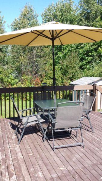 Patio table and 4 folding chairs