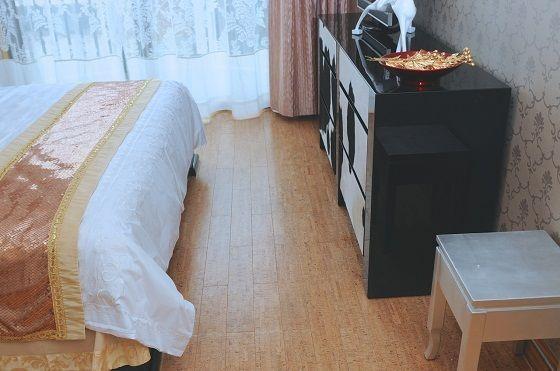 Cork flooring for your bedroom gives it that extra 'wow'