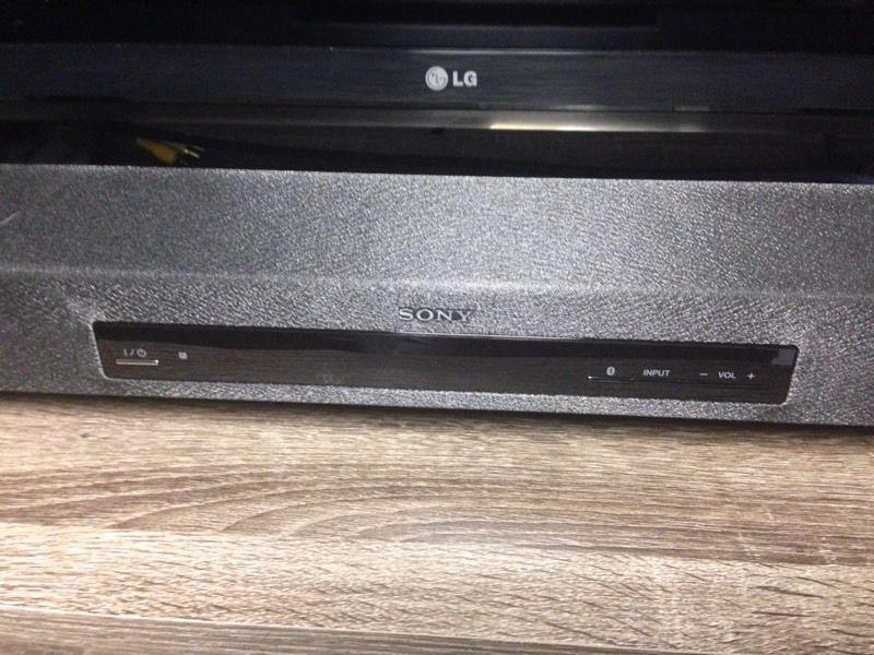 Sony soundbar with sub