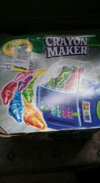 Crayon maker