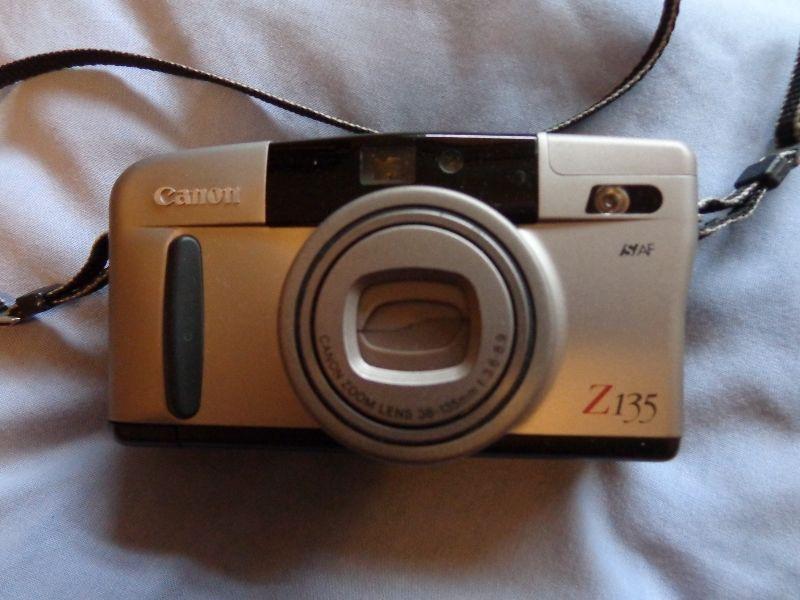 Vintage Canon Z135 Prima Super 135 camera