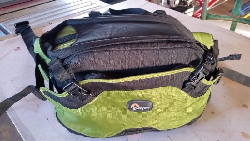 Lowepro fanny pack camera bag