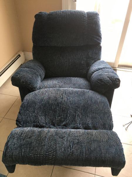 Recliner-Great Condition
