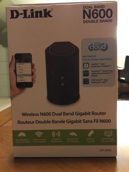 Like New D-Link N600 Whole Home wireless Router for sale
