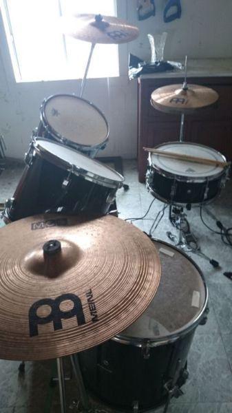Ludwig drums with Meinl cymbals for trade