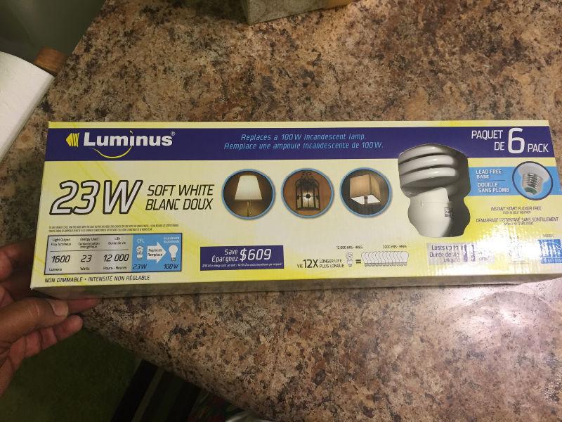 Brand new box of 6 CFL LUMINUS BULBS