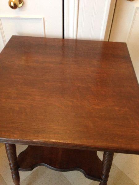 Beautiful Antique Solid Oak Side or Hall Table, 24