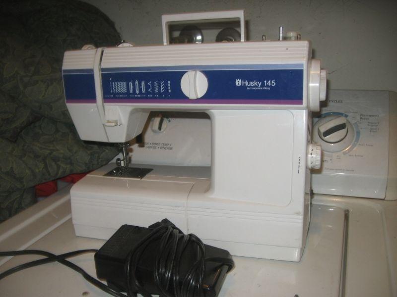 EXCELLENT WORKING HUSKY 145 SEWING MACHINE