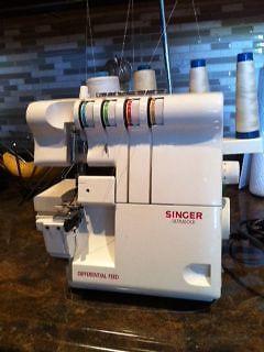 SINGER ULTRALOCK SERGER WITH DIFFERENTIAL FEED