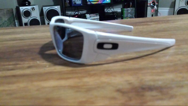 Oakley fuel cells polarized