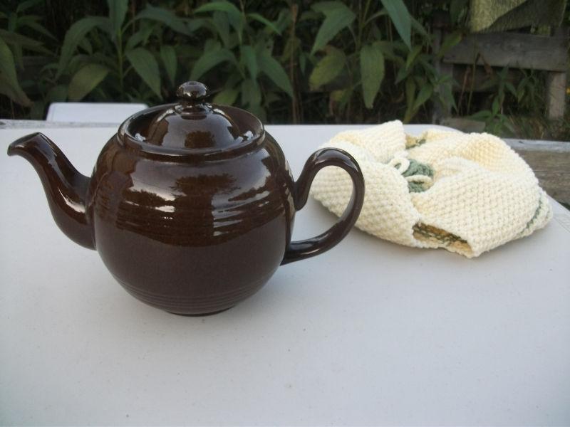 Brown Ceramic Tea pot (with knitted cozy)