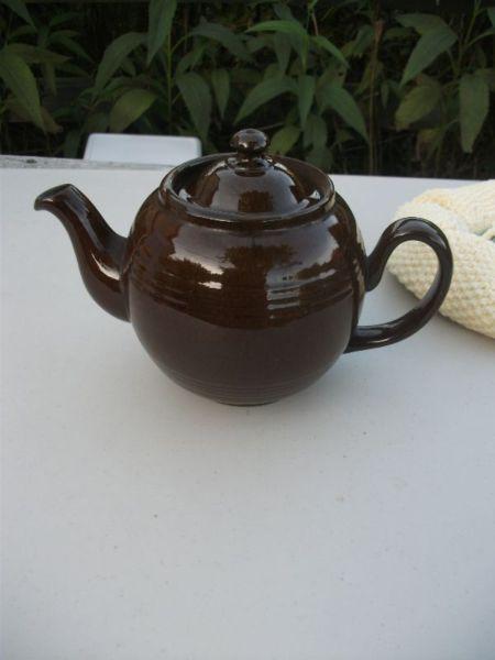 Brown Ceramic Tea pot (with knitted cozy)