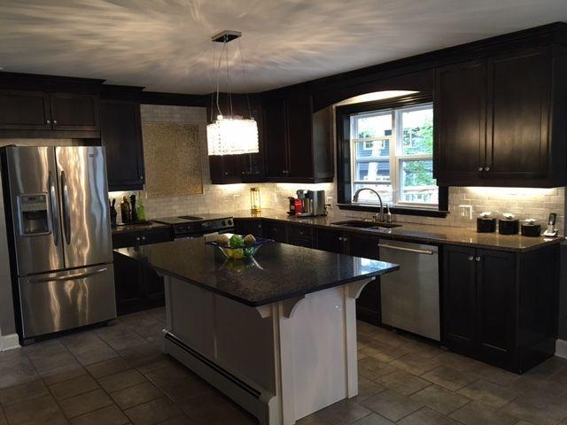 Brand new kitchen & large kitchen applances for sale!