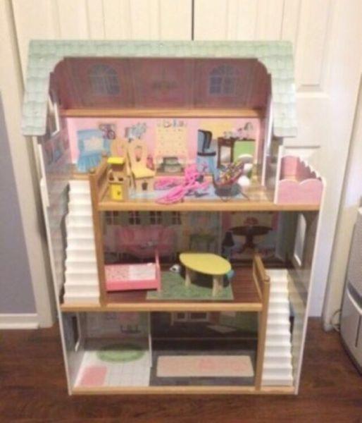 Wanted: Large doll house and furniture