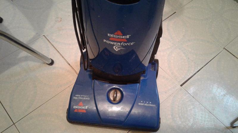 Bissell vacumn cleaner works perfect not used much no carpet