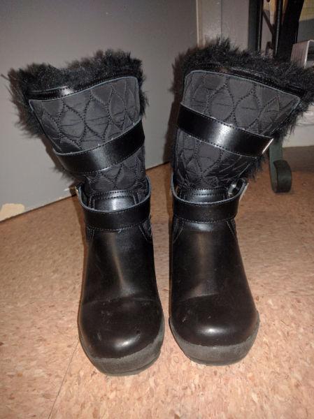 Like new Ladies winter boots