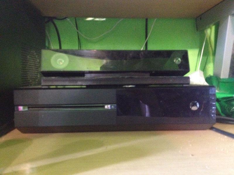 Xbox one two controlers,kinect,games trade for ps4 for or sale