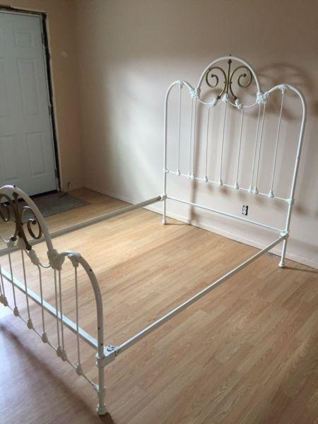 Antique Rod & Cast Iron Double bed frame