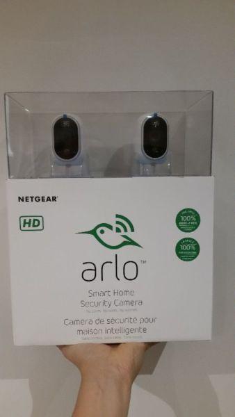 Arlo Wireless Indoor/Outdoor Security System with 2 720p Cameras