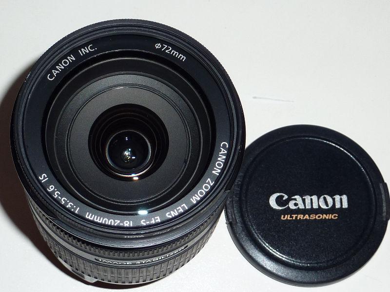 Canon EFS 18-200mm F3.5-5.6 IS lens