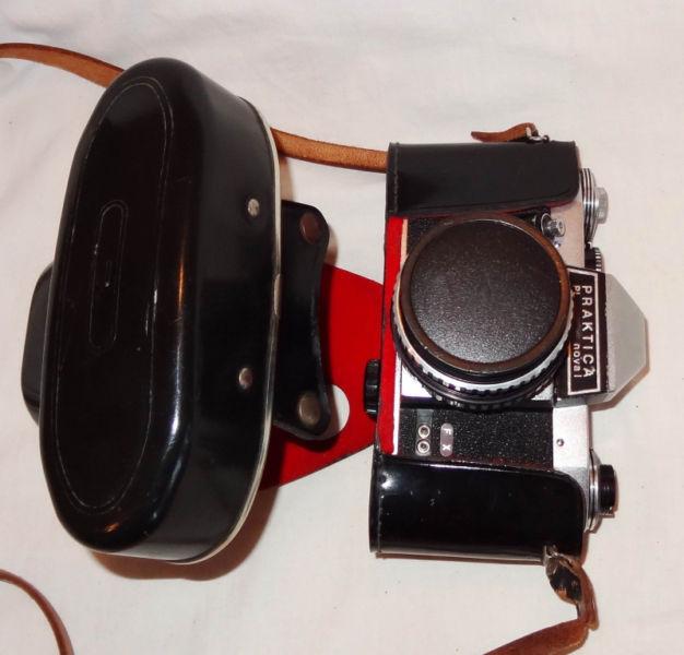 Vintage camera PRAKTICA PL NOVA 1 + Lens Carl Zeiss 2.8/50