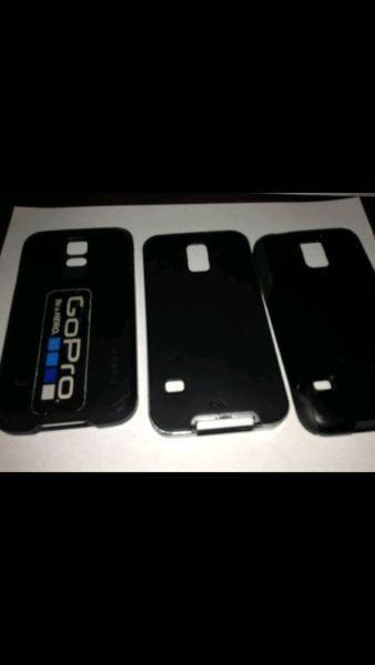 SAMSUNG S5 WITH 3 CASES