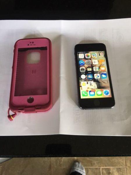 PACKAGE DEAL: IPHONE 5S, UNLOCKED, 32G + LOTS EXTRAS