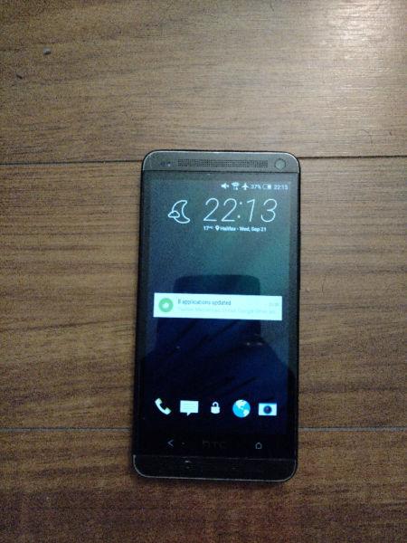 Selling HTC One (M7) Unlocked - $100 only!!