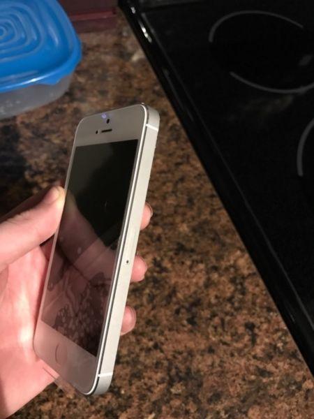 Brand New iPhone 5S Eastlink Silver 16GB