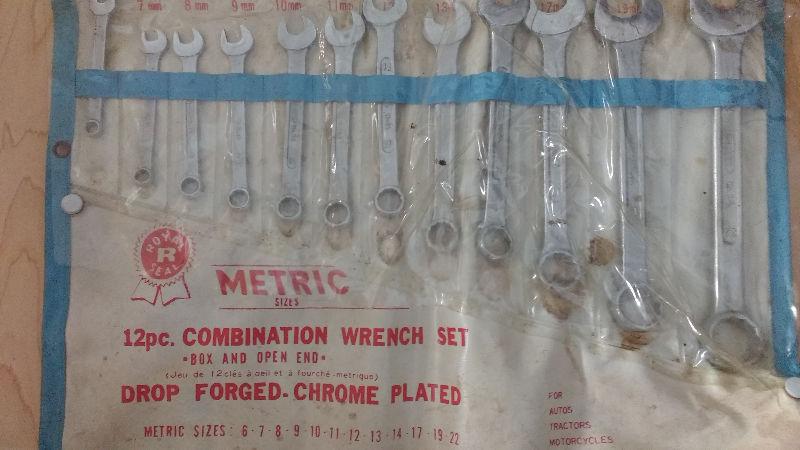 Metric 12 pc combination wrench set 67 8 9 10 11 12 13 14 17 19