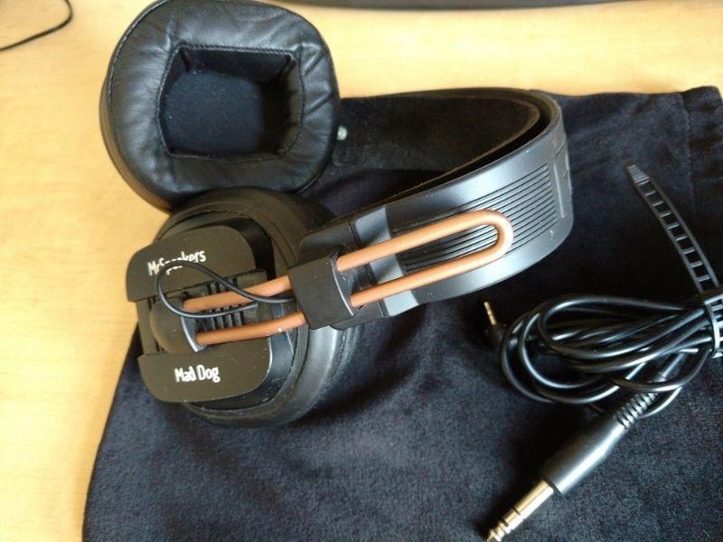 MrSpeakers Mad Dog headphones