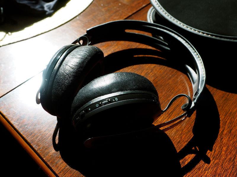 Sennheiser Momentum 2 Wireless noise cancelling headphones