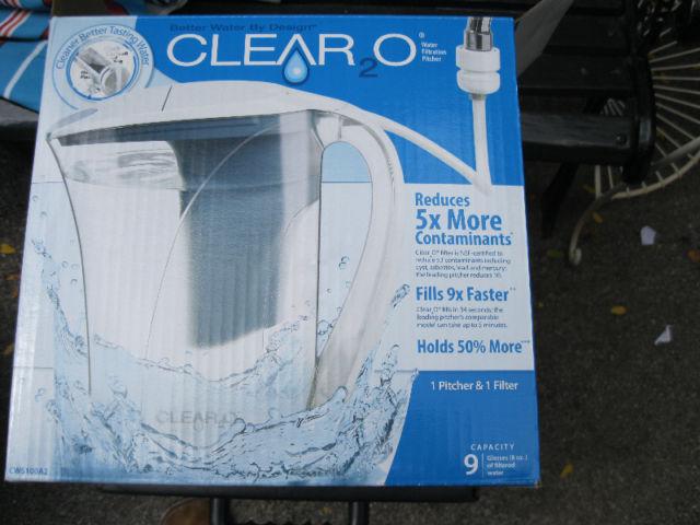Water filtration pitcher CLEAR2O NEW never used
