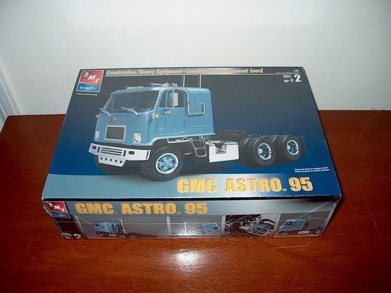 AMT ERTL GMC ASTRO Cabover plastic Model kit
