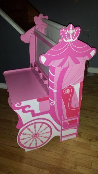 Girls easel with storage bench