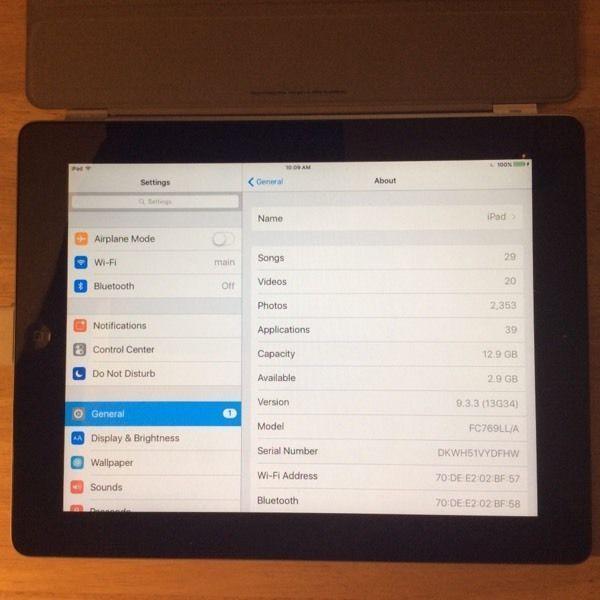 Apple iPad 2 16GB new smart cover, camera kit