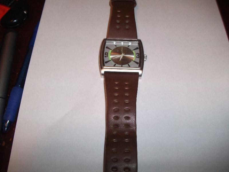 BEN SHERMAN WATCH .EXCELLENT CONDITION .INC'S GIFT BOX