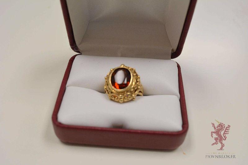 The Honest Pawnbroker - 10KT Heavy Gold Solitaire Ring Size 6
