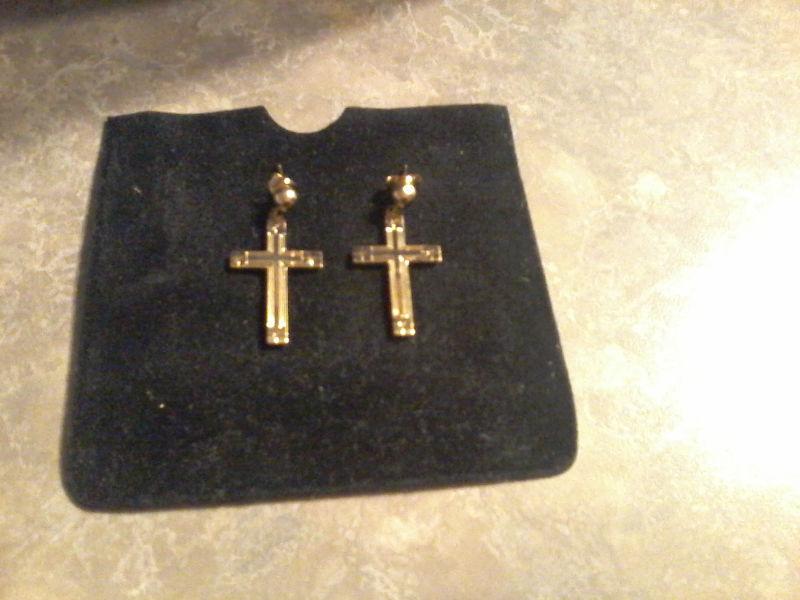 10k gold cross earrings