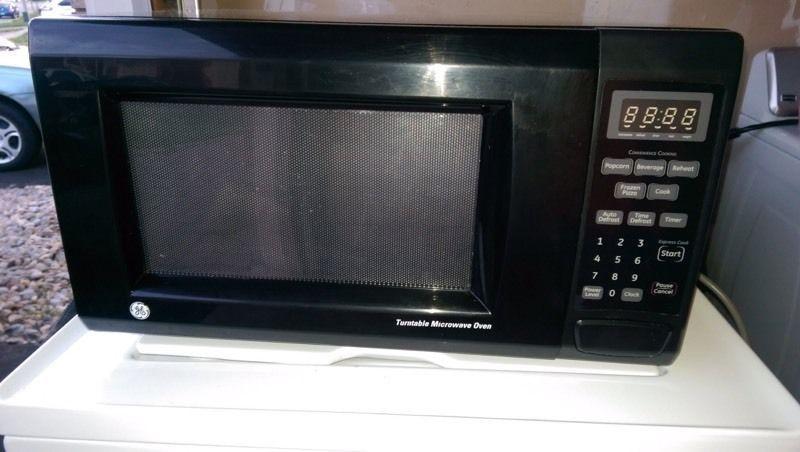 GE Microwave For Sale!!! AMAZING Price!!!